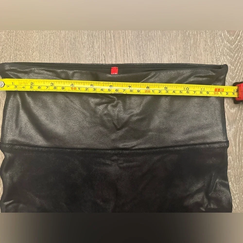 LIKE NEW SPANX BLACK FAUX LEATHER LEGGINGS - SKU:365 - Picture 4 of 6